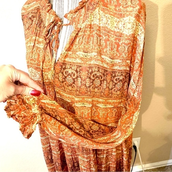 VICI Tunic Top Medium Orange Brown Rust 100% Rayon Long-Slvs Boho Flowy Smocked - Picture 9 of 16